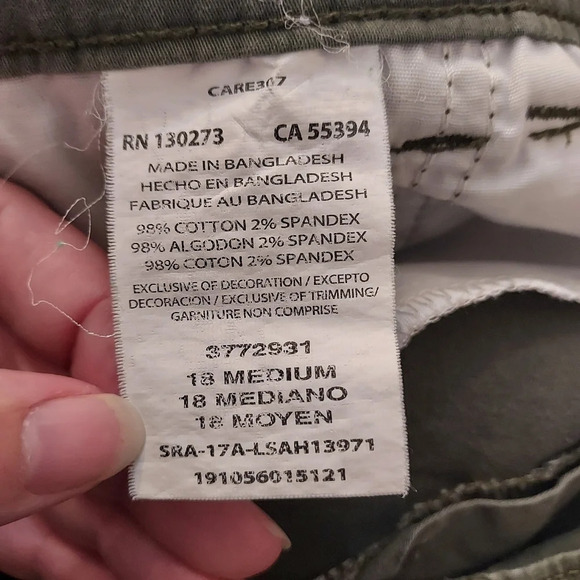 Lee Midrise Fit Army/Olive Green Shorts in Size 14M - Picture 11 of 12